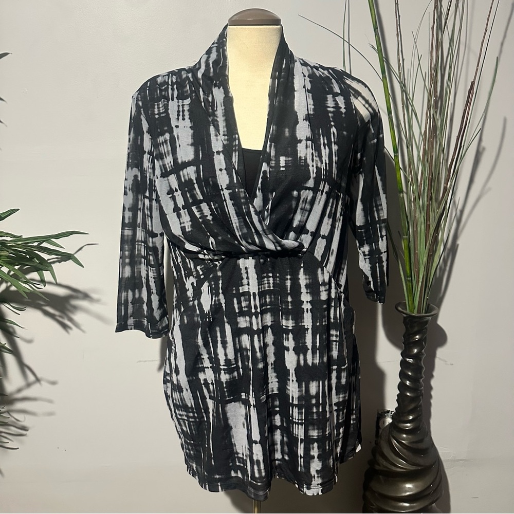 Black and White Tie-Dye Cardigan
